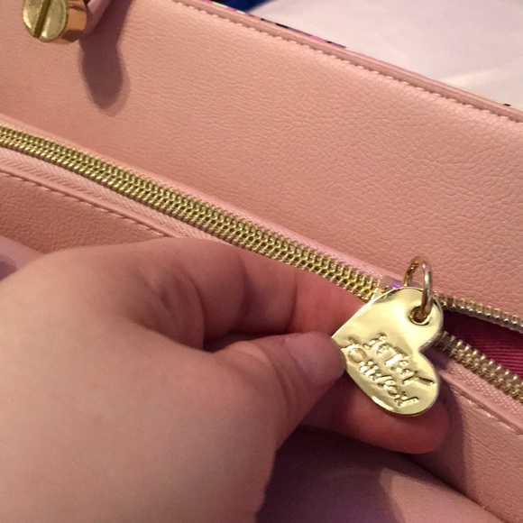 Purse - Picture 9 of 14